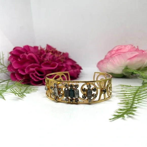 VINTAGE⚜️ORNATE Crystal Embellished Bangle Cuff Bracelet - Picture 4 of 10